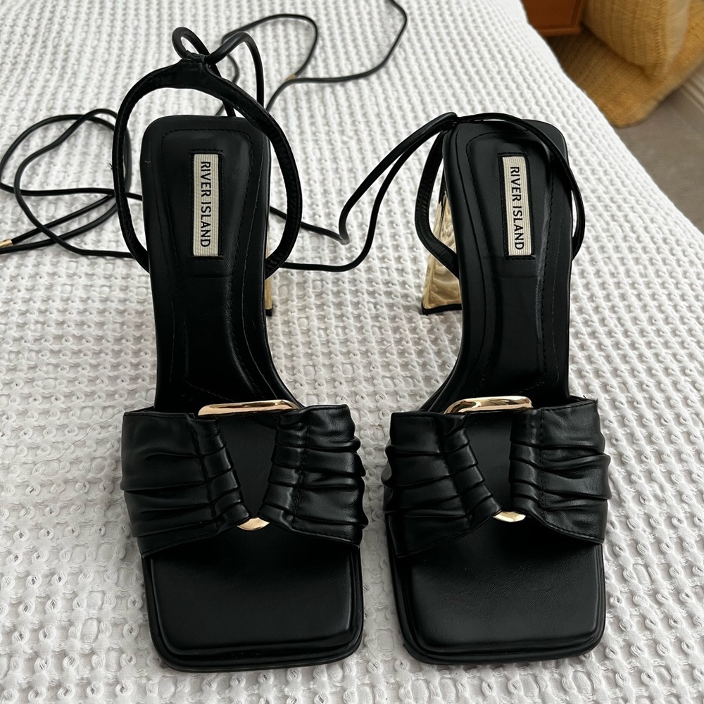 🌴 3/$35 River Island Black Heels with Square-Toe and Ruched Detail